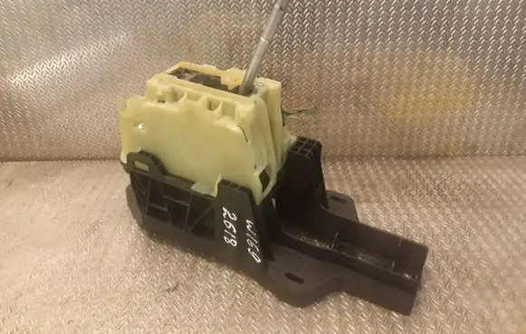 Mercedes-Benz A W169 Gear selector A1693700509 1693700509