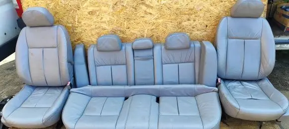 Seat set