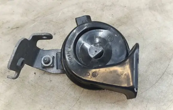 Audi A3 8Y Horn signal 8Y0951210 8X0951223B 6033FB2891