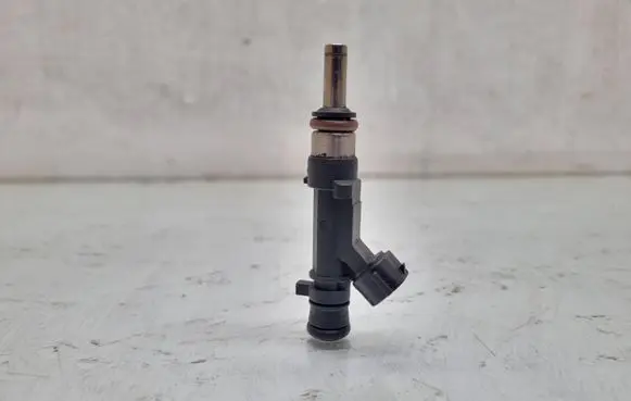 Audi A4 S4 B6 8E 8H Fuel injector 06E133551 0280158053