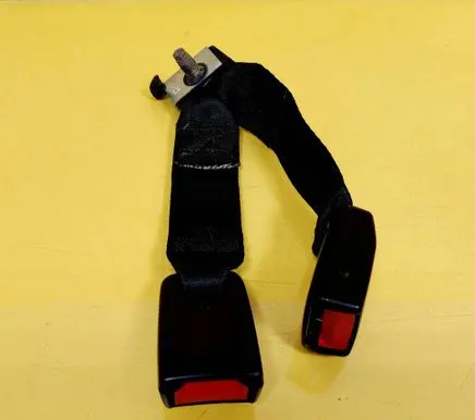 Ford Maverick Rear seatbelt buckle 