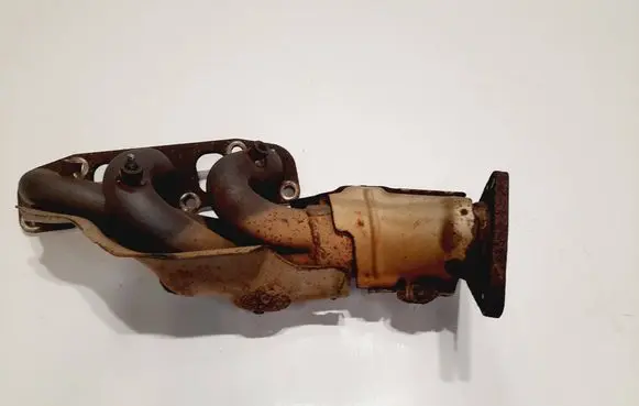 Infiniti FX Exhaust manifold
