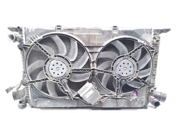 Audi A5 8T 8F Coolant radiator 