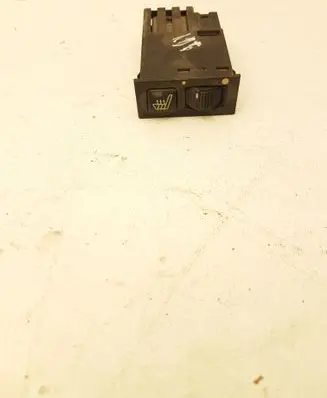 BMW 5 E39 Seat heating switch 8352259