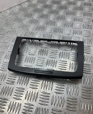 Volkswagen PASSAT B6 Radio/GPS head unit trim 3C0858069M