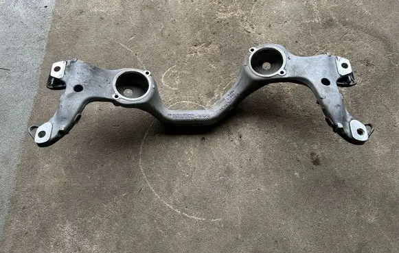 Porsche Cayenne (92A) Engine mounting bracket 94837530904 948375309