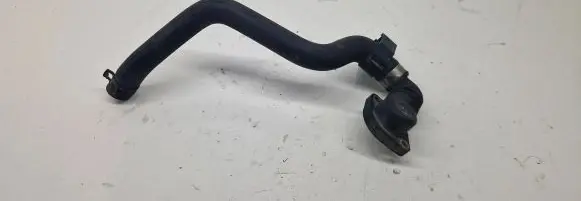 Volkswagen PASSAT B5.5 Engine coolant pipe/hose 3B0819372A