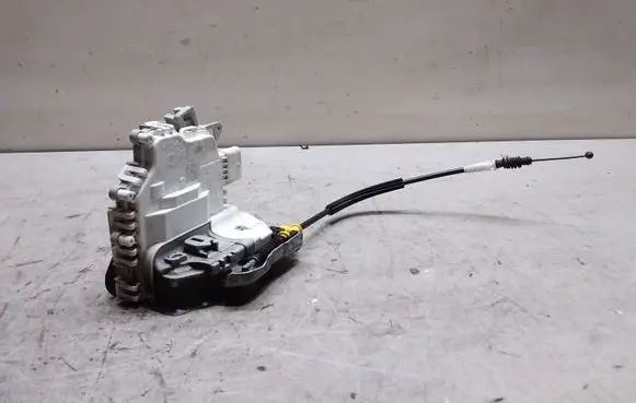 Audi A4 S4 B8 8K Front door lock 8J1837016E