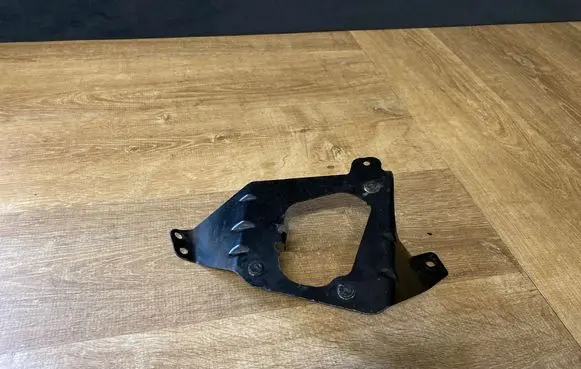 Land Rover Range Rover Evoque L551 Timing belt guard (cover) L8D210C730AC W235X