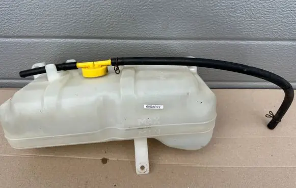 Nissan Patrol Y60 Coolant expansion tank/reservoir 2171001J01