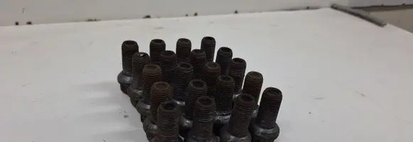 Mercedes-Benz B W245 Nuts/bolts 