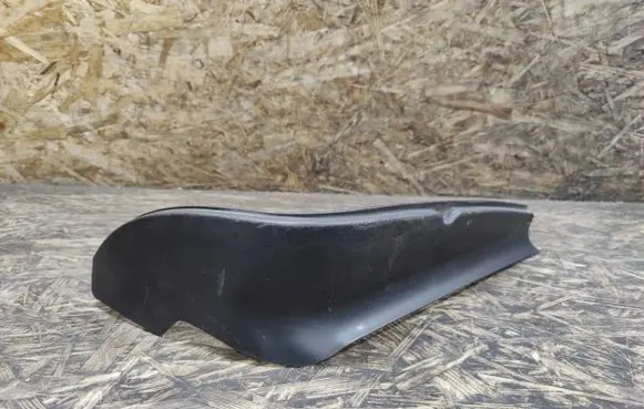 Volkswagen Touran I Rear/tail light trim molding 1T0945312