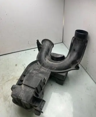 Renault Scenic III - Grand scenic III Intake resonator 1036682S01 8200841042 8200923124