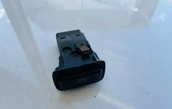 Windscreen/window heater switch