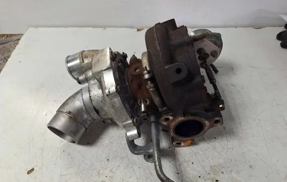 Lexus IS 220D-250-350 Turbo 17201-26010