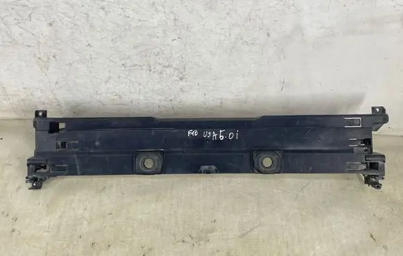 BMW 5 GT F07 Radiator trim M136091