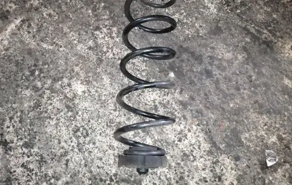 Audi A4 S4 B8 8K Rear coil spring
