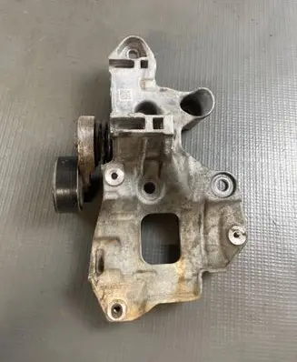 Dacia Duster II Generator/alternator bracket 117105158R