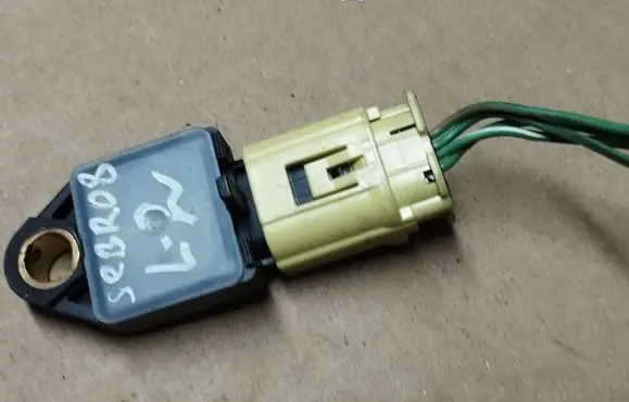 Chrysler Sebring (JS) Airbag deployment crash/impact sensor P04896065AA