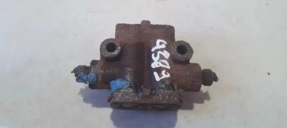 Mazda Premacy Air suspension compressor 