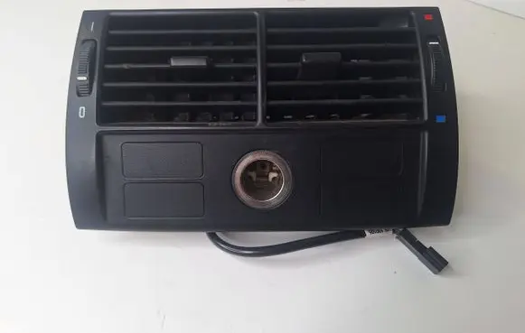 BMW X5 E53 Rear air vent grill 8370911 8370910 8409081