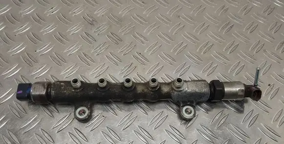 Toyota Corolla Verso AR10 Fuel main line pipe 894586001