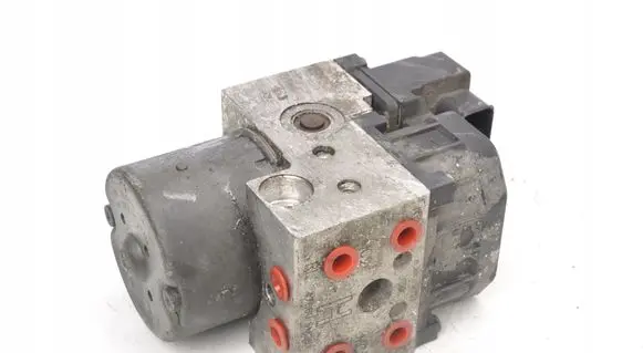 Nissan Almera N16 ABS Pump 476605M301