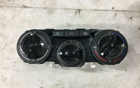 Peugeot 208 Climate control unit 96722483ZD