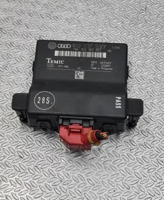 Volkswagen Golf V Gateway control module 1K0907530F 1K0907951