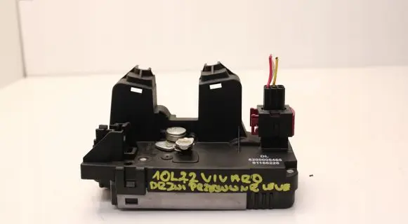 Opel Vivaro Sliding door lock 