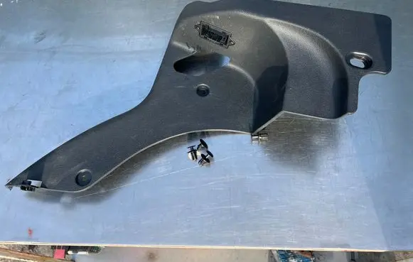 Mercedes-Benz Sprinter W907 W910 Front sill trim cover A9076880000