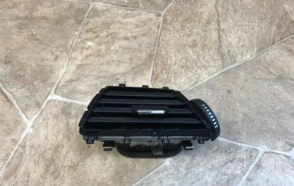 BMW 1 F20 F21 Dashboard air vent grill cover trim 9205355