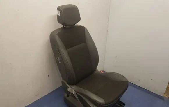 Renault Clio III Front passenger seat 