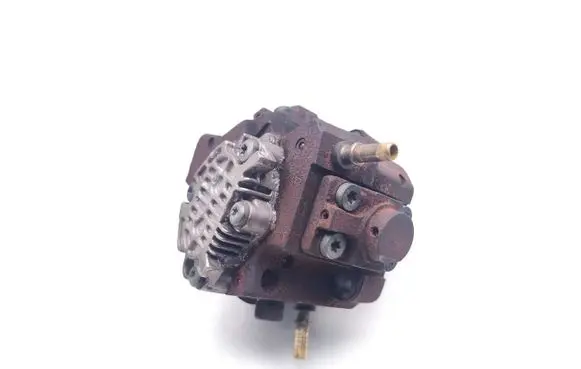 Renault Koleos I Fuel injection high pressure pump 8200690744 0445010170
