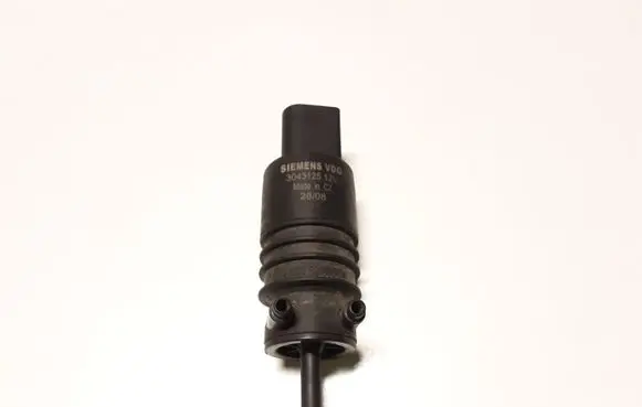 Mitsubishi Outlander Windscreen/windshield washer pump 3043125