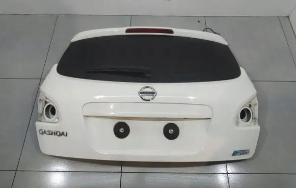 Nissan Qashqai Tailgate/trunk/boot lid 