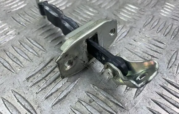 Mitsubishi Outlander Front door check strap stopper