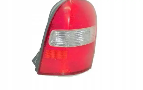 Mazda 323 F Rear/tail lights