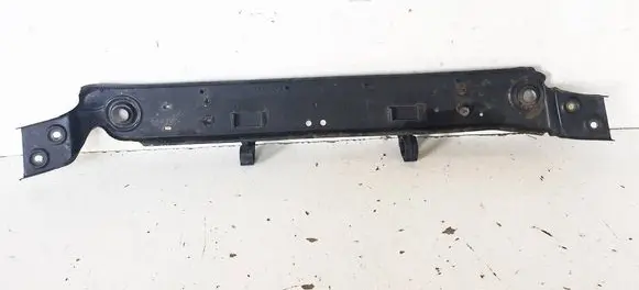 Radiator mount bracket