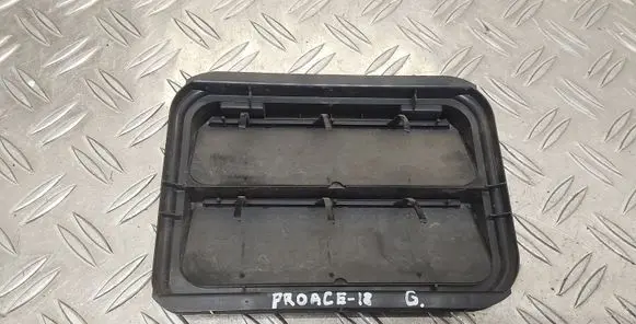 Toyota Proace Quarter panel pressure vent 9675506980