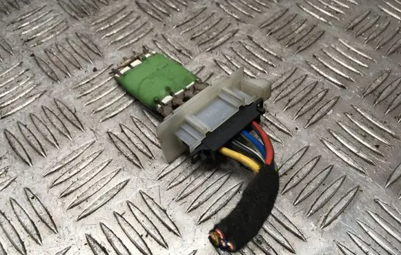 Volkswagen Golf V Other relay