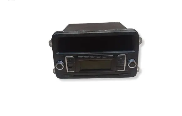 Volkswagen Caddy Radio/CD/DVD/GPS head unit RCD210MP3 5K0035156A CQJV1876AE
