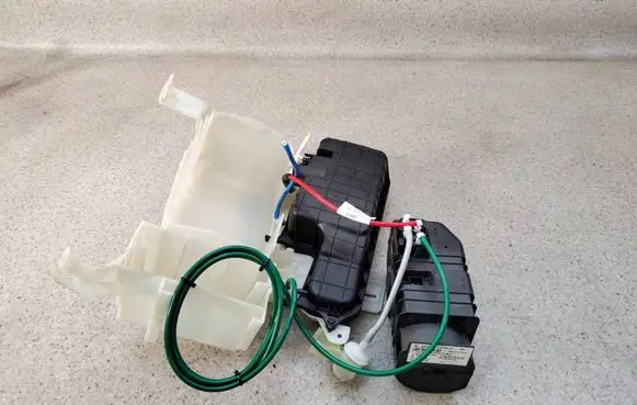 Mercedes-Benz S W221 Secondary air pump A0008003648AOP A0008003648 0008003648