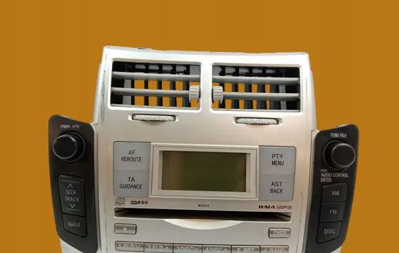 Toyota Yaris Radio/CD/DVD/GPS head unit 861200D210