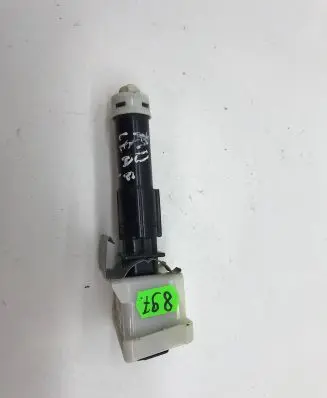 Nissan Leaf I (ZE0) Headlight washer spray nozzle