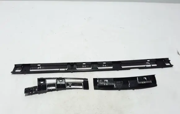 Other rear door trim element