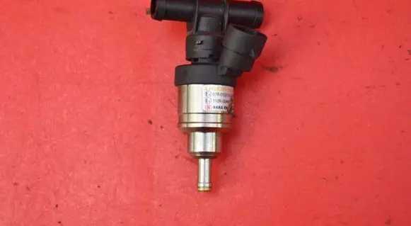 Ford Fusion Fuel injector 67R-010213