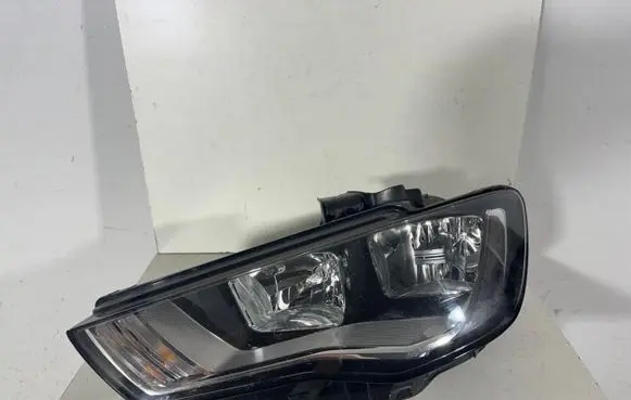 Audi A3 S3 8V Headlight/headlamp 1EJ01074001 8V0941003