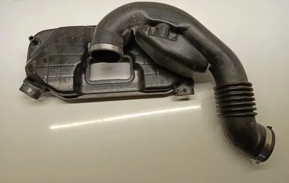 Subaru Outback Air intake duct part 14456AA37B