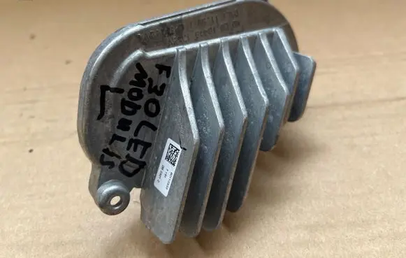 BMW 4 F32 F33 LED ballast control module 90110333